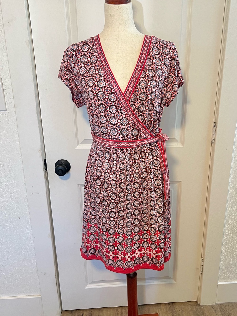 Y2K Max Studio geometric batik pattern printed jersey faux wrap dress